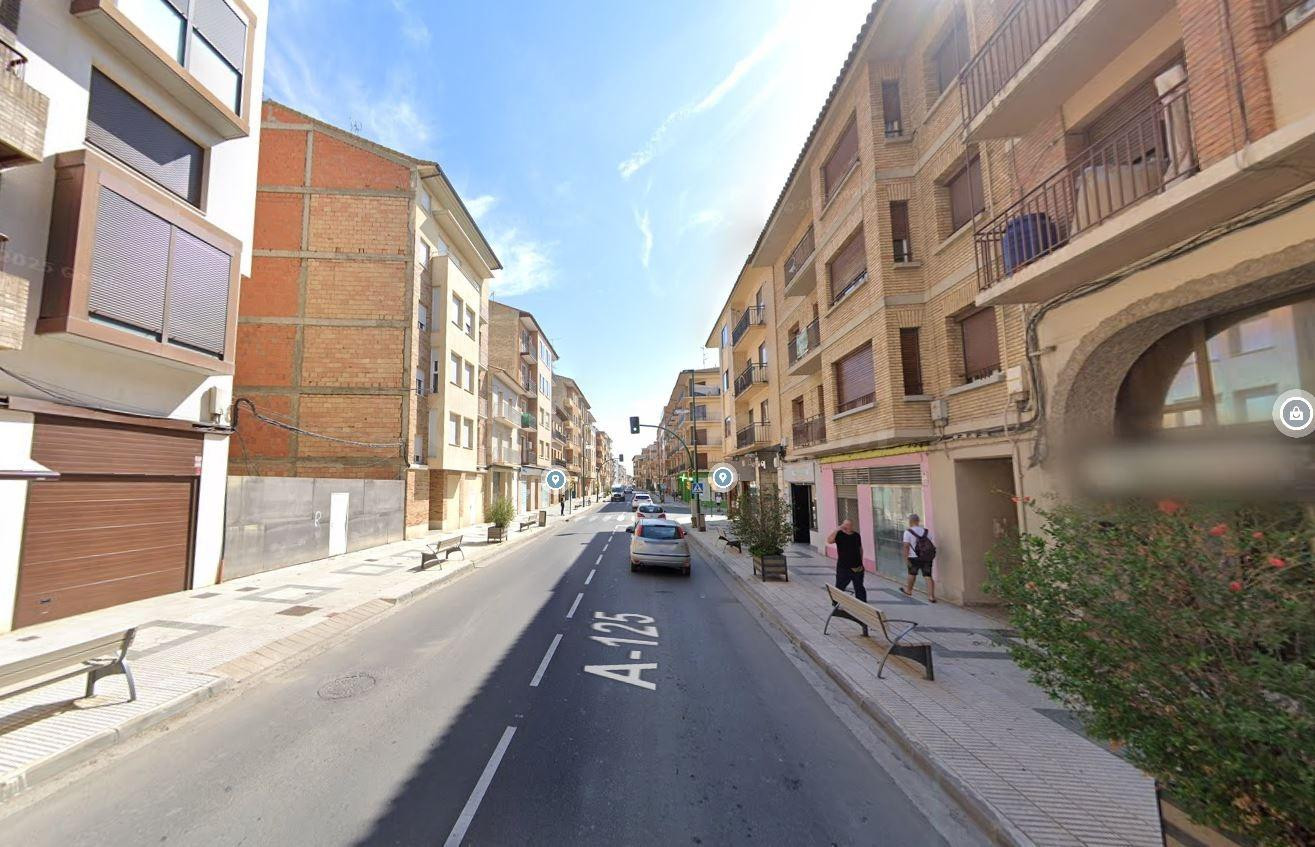Se vende piso OKUPA en Ejea de los Caballeros (Zaragoza). - foto 3