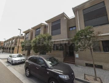 Se vende casa adosada OKUPA en Calle Gudel Marti G. Nº 38 Za - foto 2