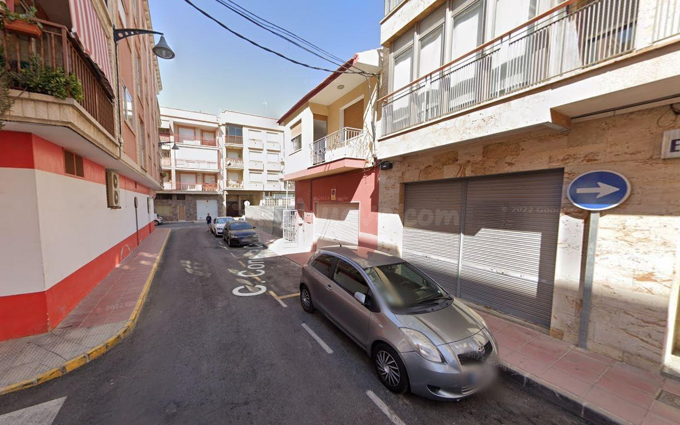 Se vende piso OKUPA en Santomera (Murcia).