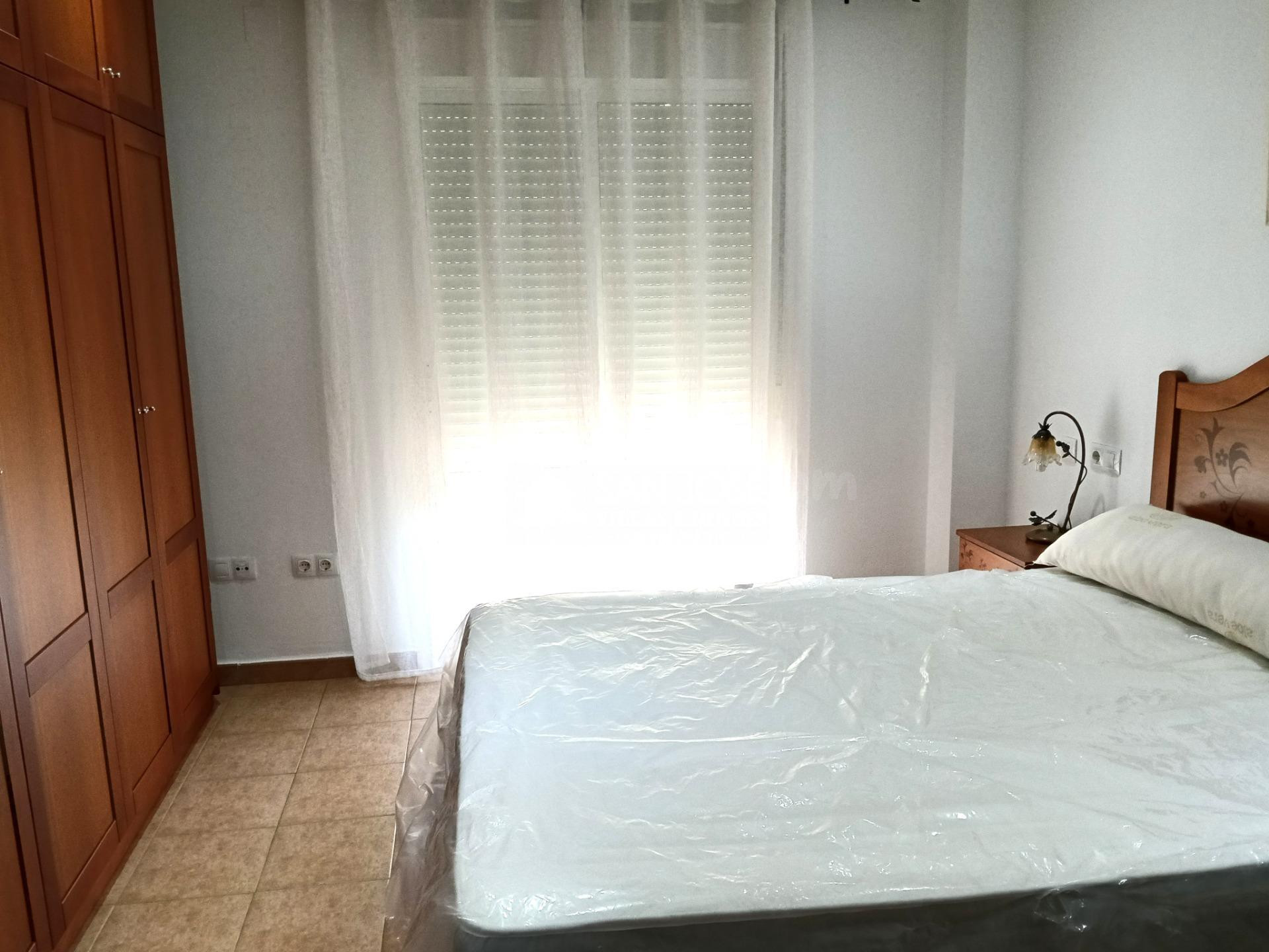 SE ALQUILA PISO EN BUEN ESTADO SOLO PARA 10 MESES EN ASPE - foto 3
