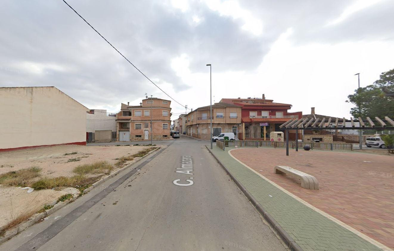 Se vende piso OKUPA en Ceutí (Murcia). - foto 2