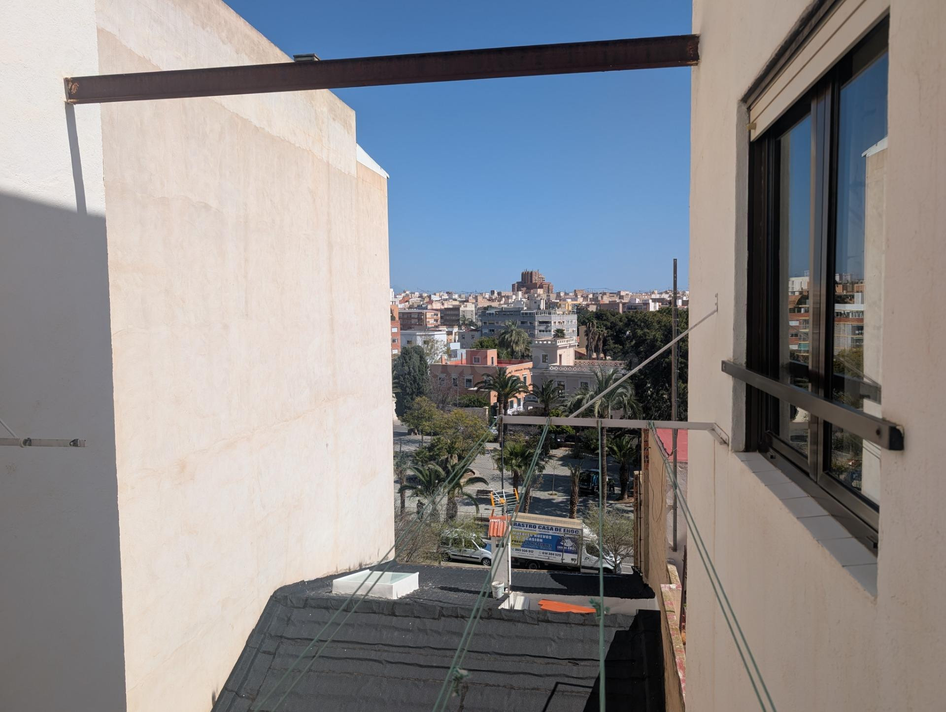 Amplio y Luminoso Piso en Campoamor, Alicante por 206.000 eu - foto 5