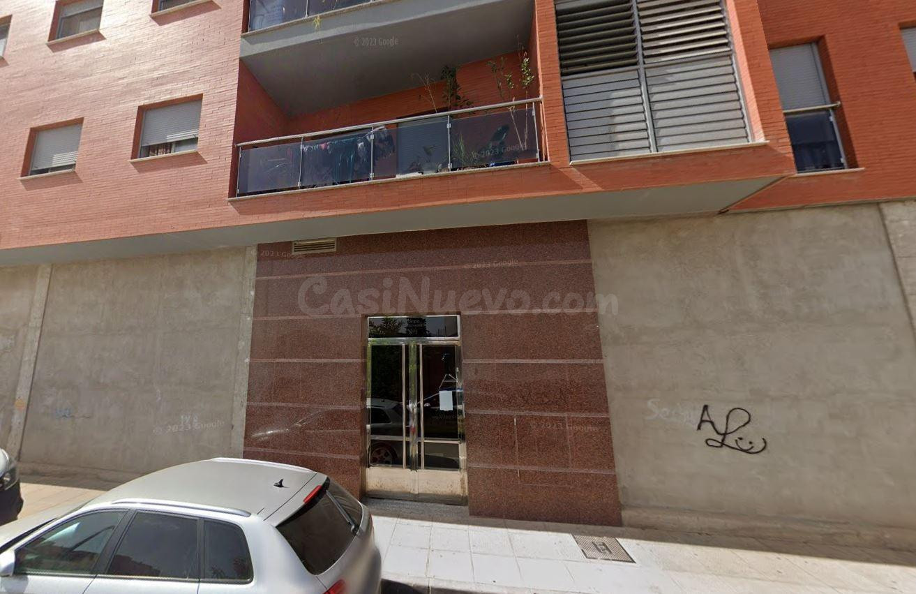 Se vende piso con garaje OKUPA en Lorca (Murcia). - foto 3