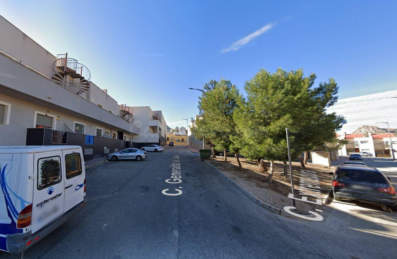 Se vende piso OKUPA en Villanueva del Río Segura (Murcia).