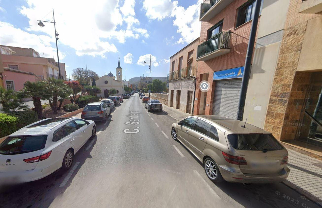 Se vende piso OKUPA en Cartagena (Murcia).