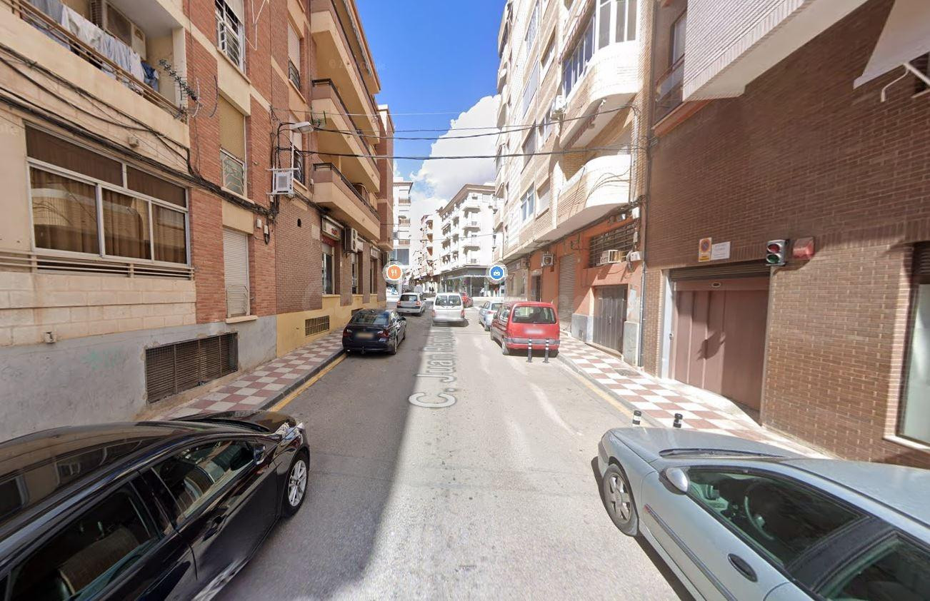 Se vende residencial OKUPA en Calle Juan Ramón Jiménez 20 de