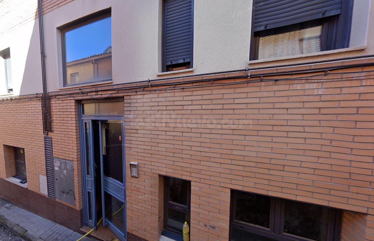 Se vende Piso+Dúplex OKUPADO en Calle N S NIEVES 11 Toledo, 