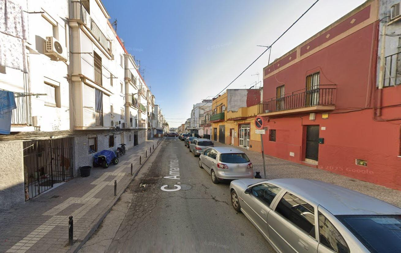 Se vende piso OKUPA en San Juan de Aznalfarache (Sevilla).