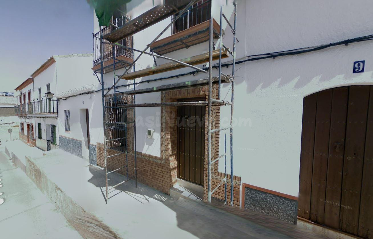 Se vende piso OKUPA en Aznalcóllar (Sevilla). - foto 3