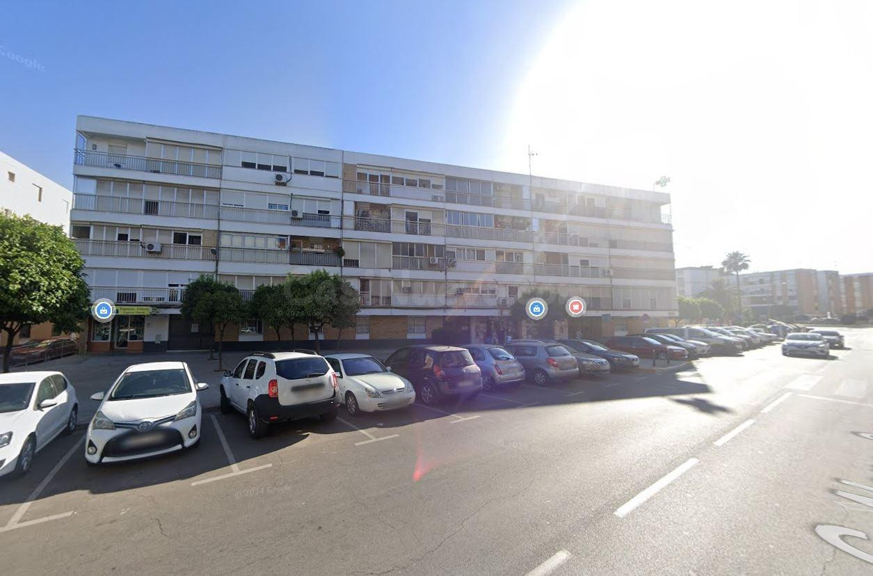 Se vende piso OKUPA en Dos Hermanas (Sevilla). - foto 3