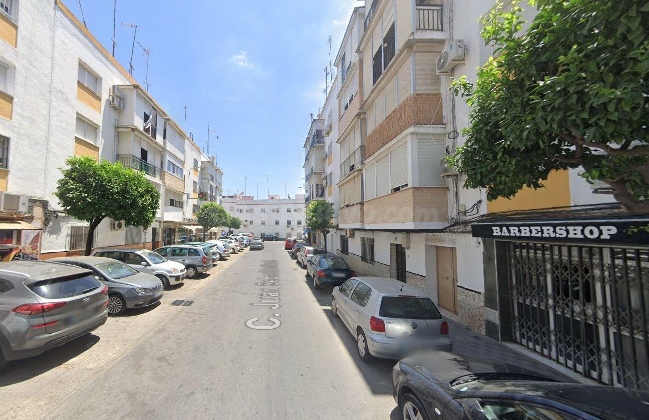 Se vende piso OKUPADO en Calle Juan Sebastian Elcano Nº 14 D - foto 3