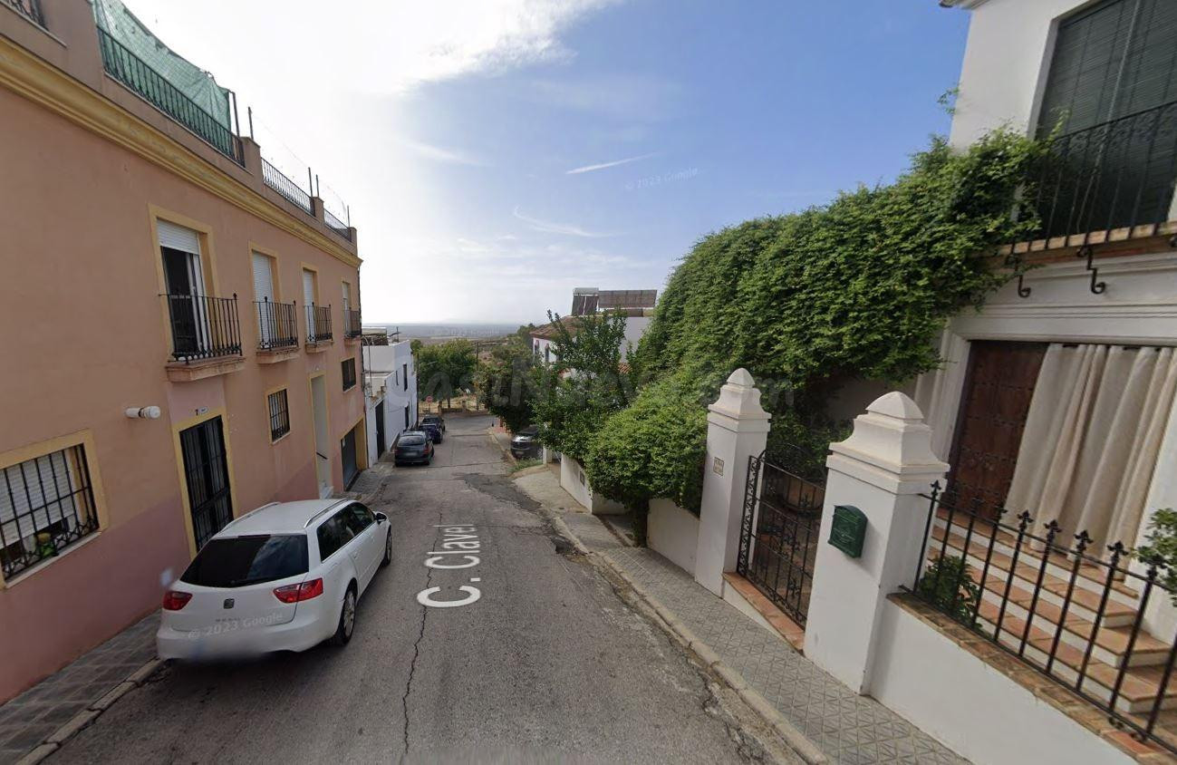 Se vende piso OKUPA en El Viso del Alcor (Sevilla). - foto 2