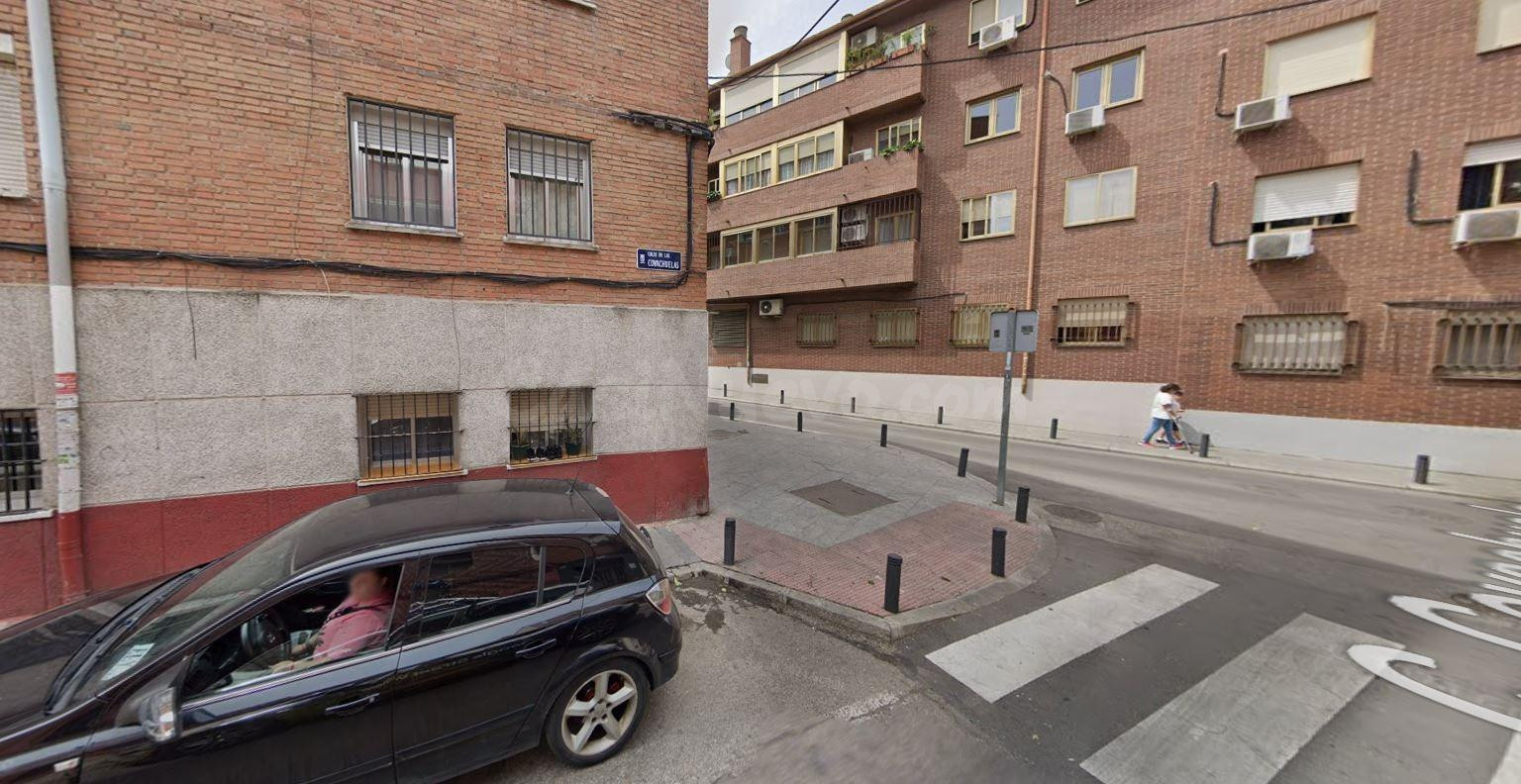 Se vende piso OKUPA en Madrid (Madrid).