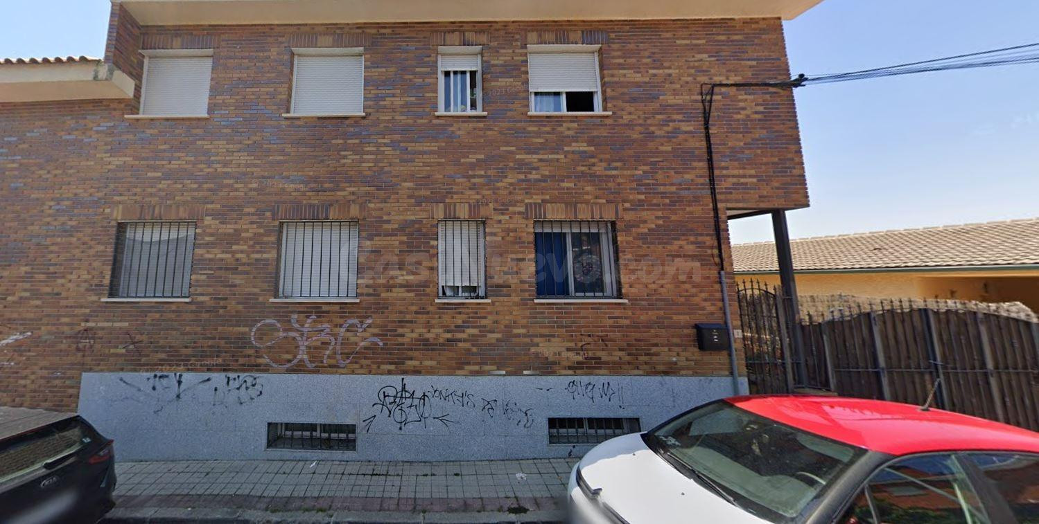 Se vende piso OKUPA en Colmenarejo (Madrid).