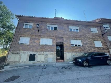 Se vende piso OKUPA en Travesía San Lorenzo Nº 30 Valdemoril