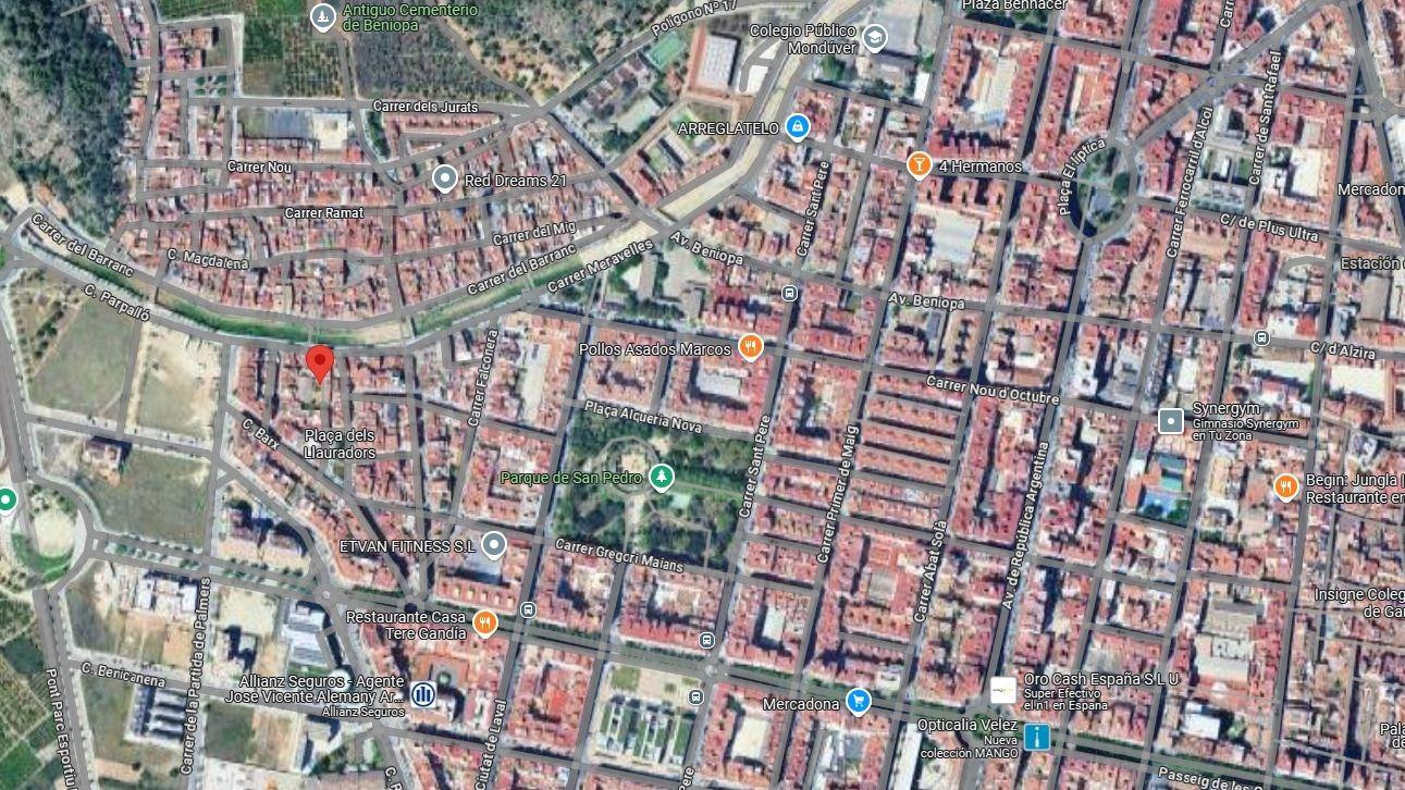 Se vende casa OKUPA en Gandía (Valencia). - foto 2