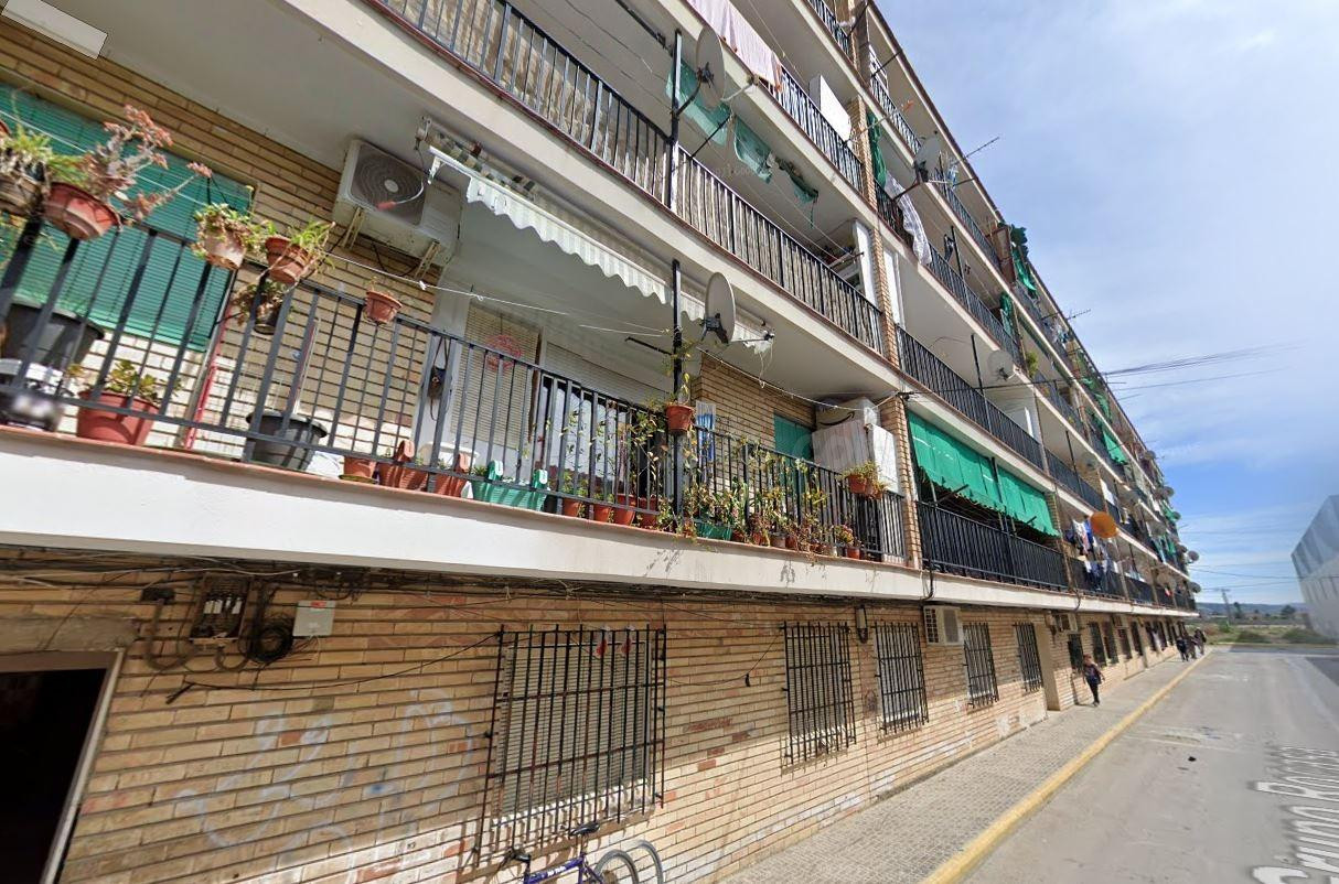 Se vende piso OKUPA en Beniel (Murcia). - foto 3