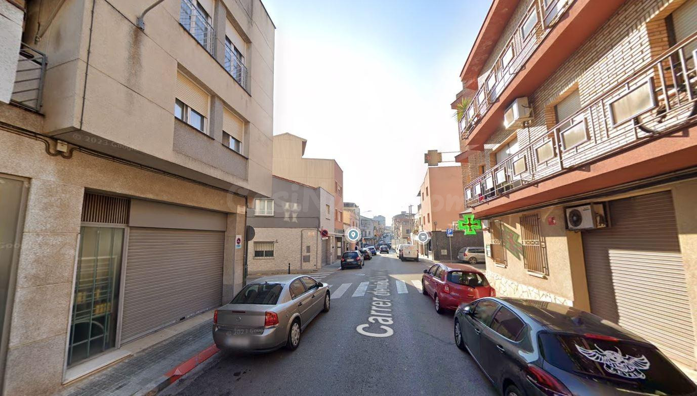 Se vende piso OKUPA en Calle Llanera 93 de Sabadell (Barcelo