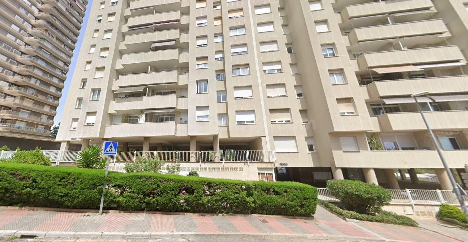 Se vende piso OKUPADO en Avenida Turó 9 de Montgat (Barcelon