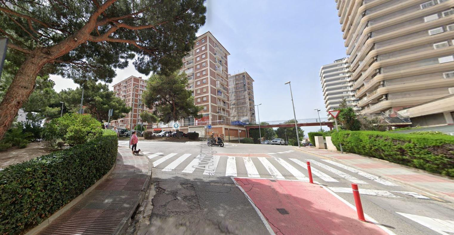 Se vende piso OKUPADO en Avenida Turó 9 de Montgat (Barcelon - foto 2