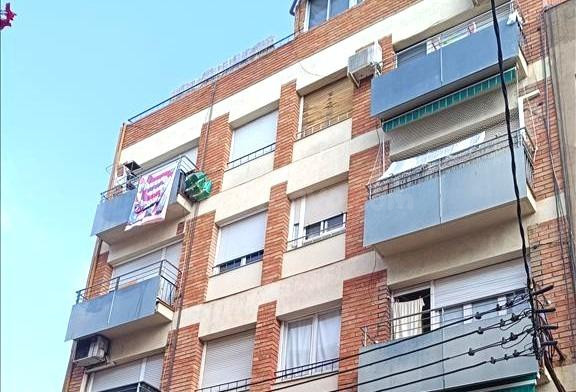 Se vende Piso OKUPADO en Calle Santiago Rusiñol De 35 Sabade - foto 2