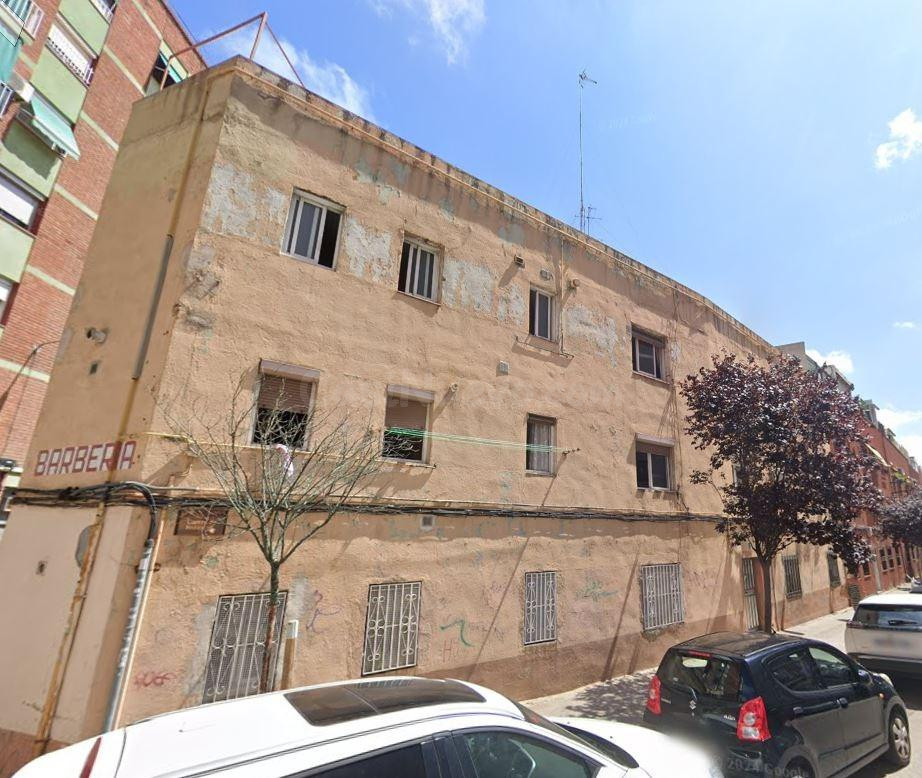 Venta de Piso OKUPADO en Badalona (Barcelona) - foto 2