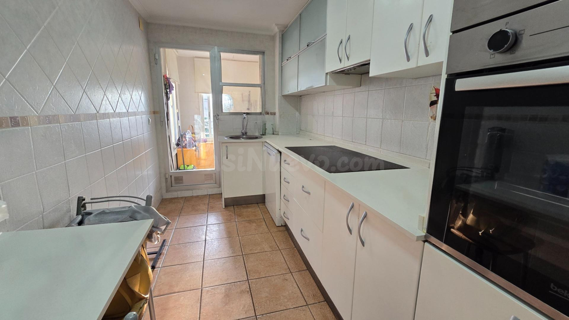 ¡Amplio Piso en Elche con Terraza Ideal para Tu Familia! ✨ - foto 4