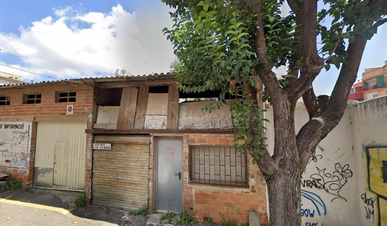 Se vende piso OKUPADO en Calle Antoni De Gimbernat Nº 32 Mol - foto 2