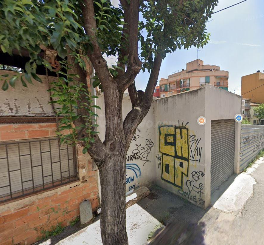 Se vende piso OKUPADO en Calle Antoni De Gimbernat Nº 32 Mol - foto 3