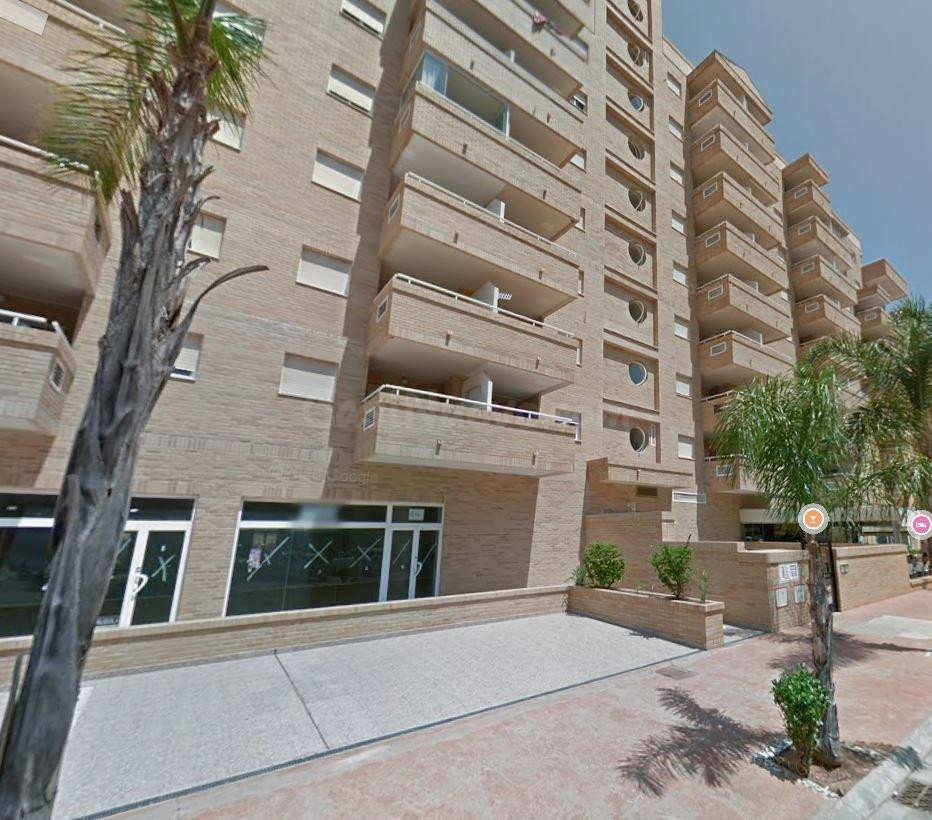 Se vende piso OKUPA en Central Oropesa del Mar (Castellón).