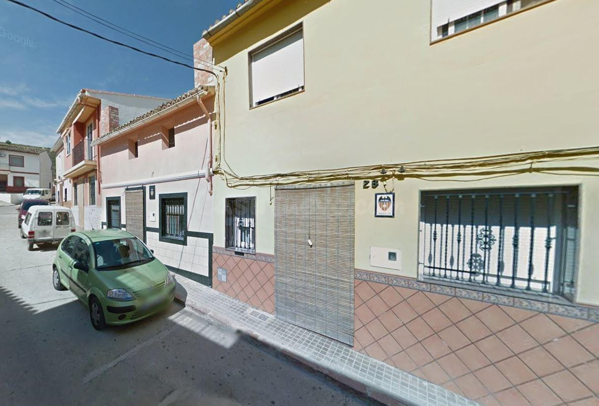 Se vende piso OKUPA en Calvari de L'Ènova (Valencia). - foto 3