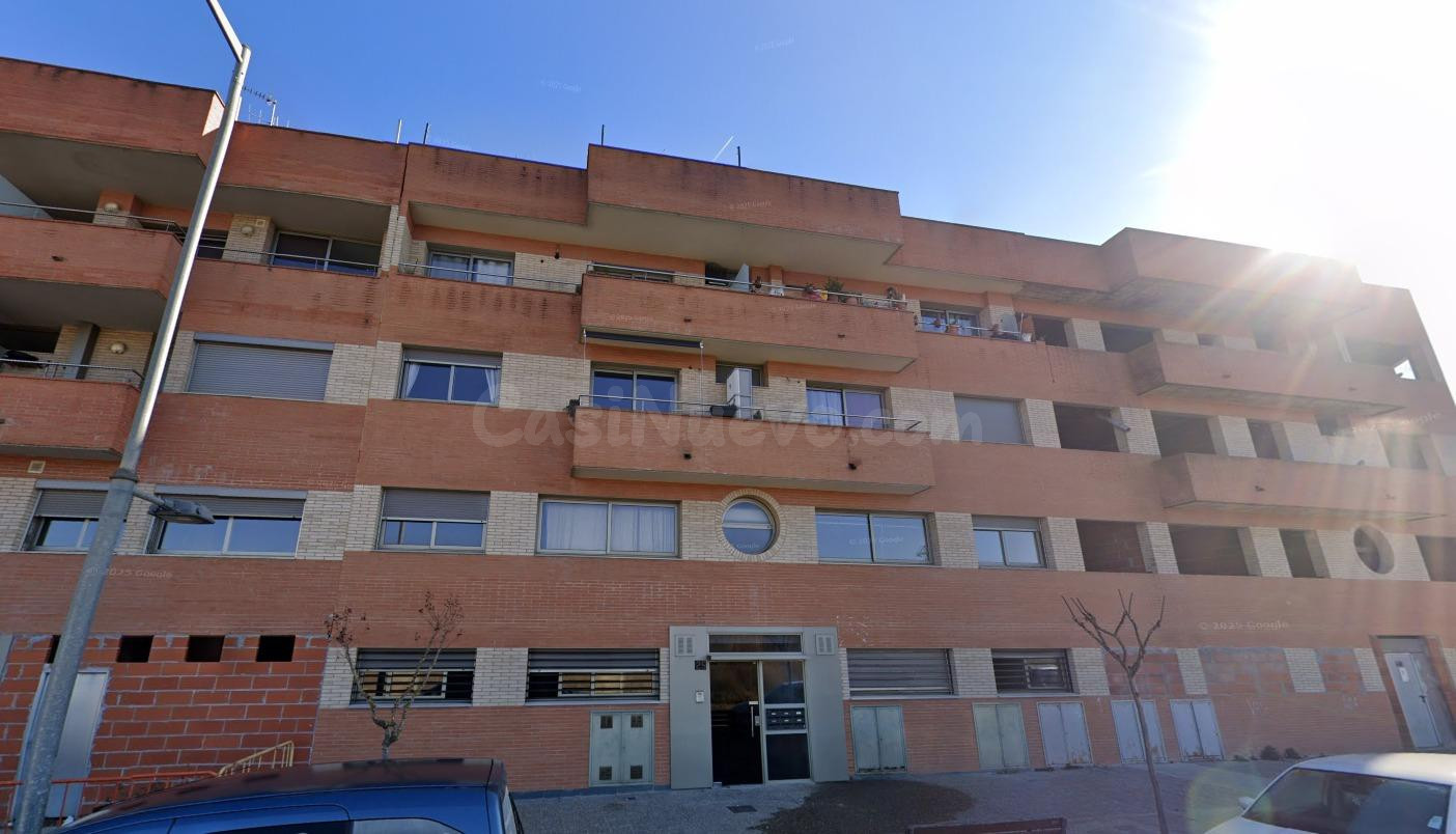 Se vende piso OKUPADO en Miquel Martí I Pol en Cassà de la S - foto 2