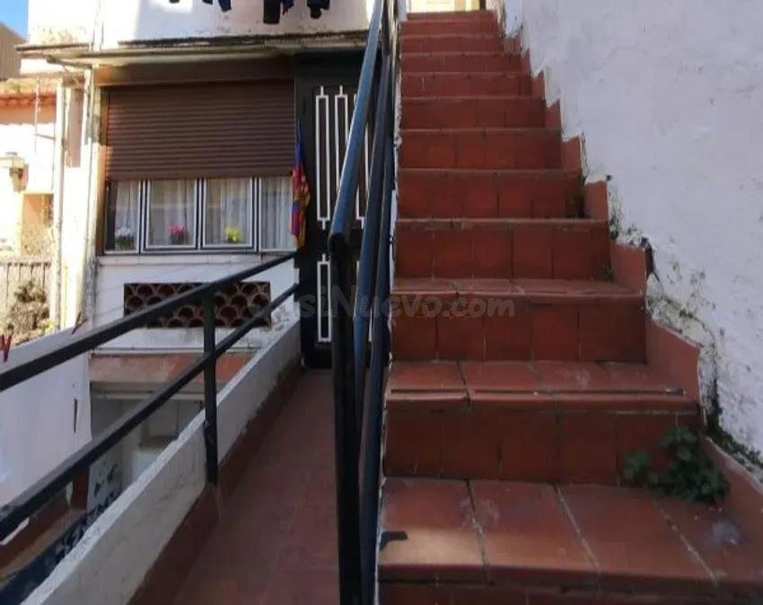 PISO OKUPADO EN SANT BOI DE LLOBREGAT, BARCELONA. - foto 3