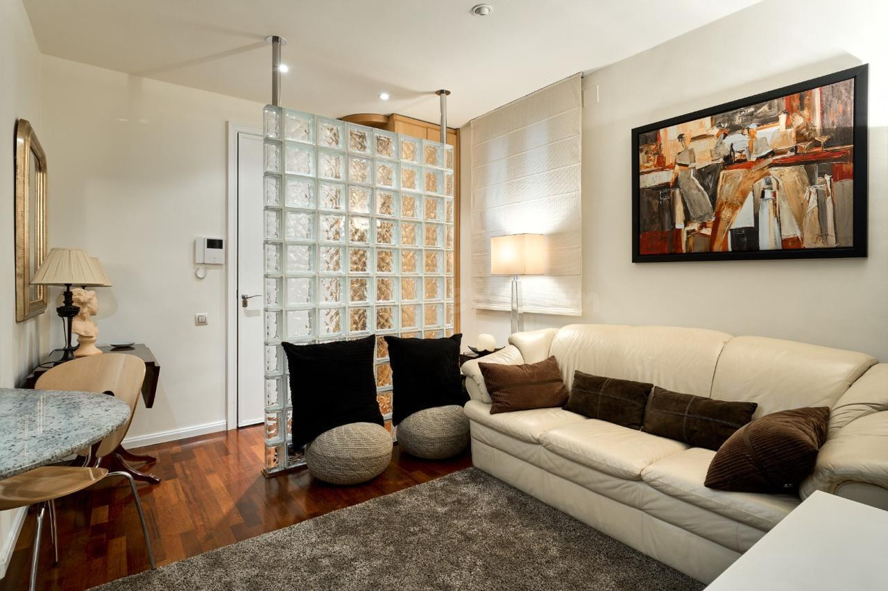 IMPECABLE PISO CON 2 SALONES - foto 4