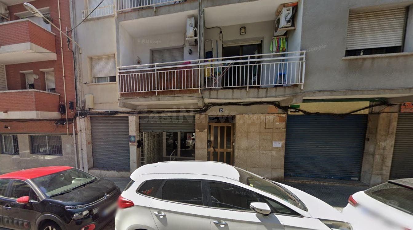 Se vende PISO OKUPADO en Calle RAMON LLULL Nº 13 Sant Boi de - foto 3