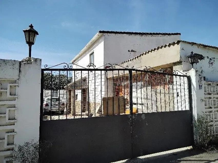 Se vende casa independiente OKUPADA en Camino Alto Torre Hos - foto 4