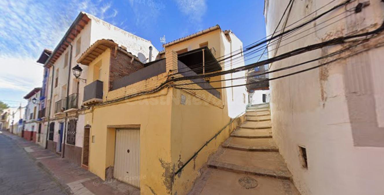 Se vende casa independiente OKUPA en Calle Tarancón Alto 9 d