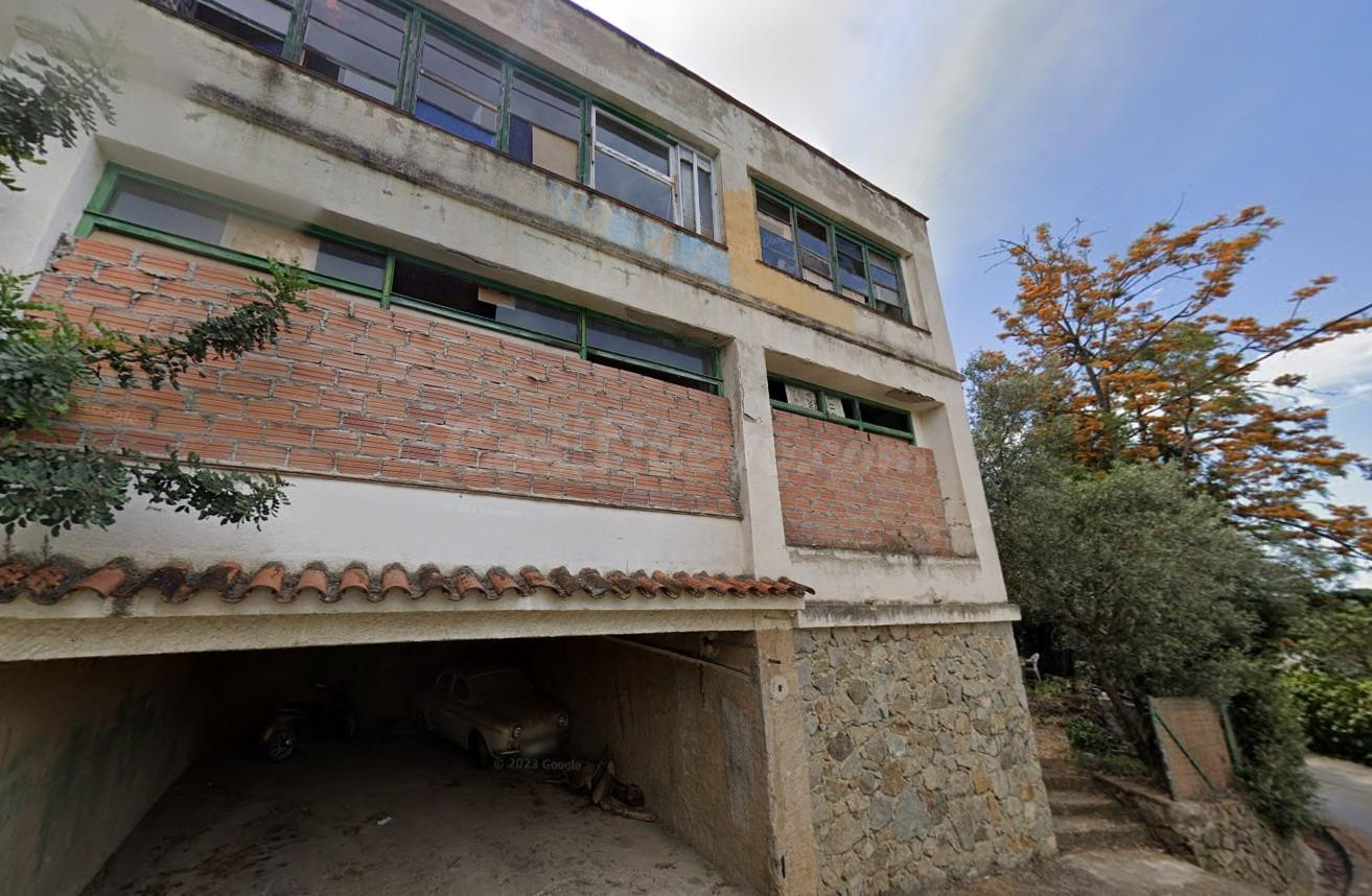 Se vende edificio OKUPADO en Avenida Andersen Nº 26 Arenys d - foto 3