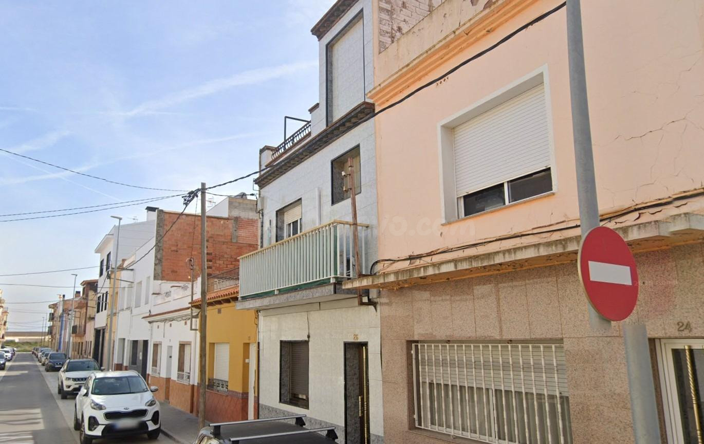 Se vende piso en Cesión de Remate en Calle Narcís Monturiol  - foto 3