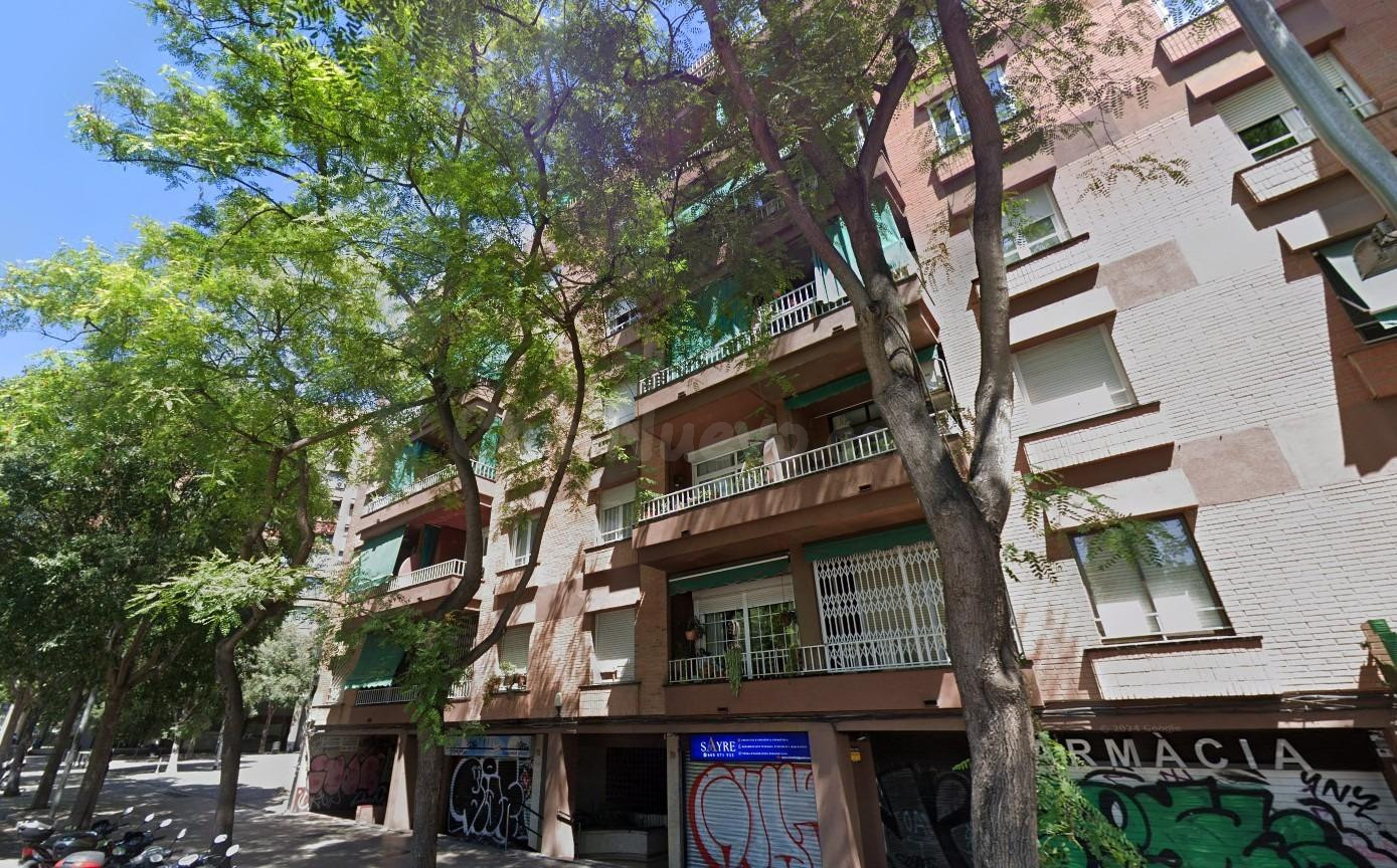 Se vende piso OKUPADO en Calle Minería 70 de Barcelona (Barc