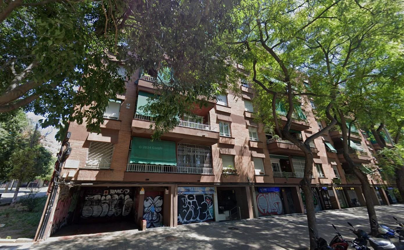 Se vende piso OKUPADO en Calle Minería 70 de Barcelona (Barc - foto 3