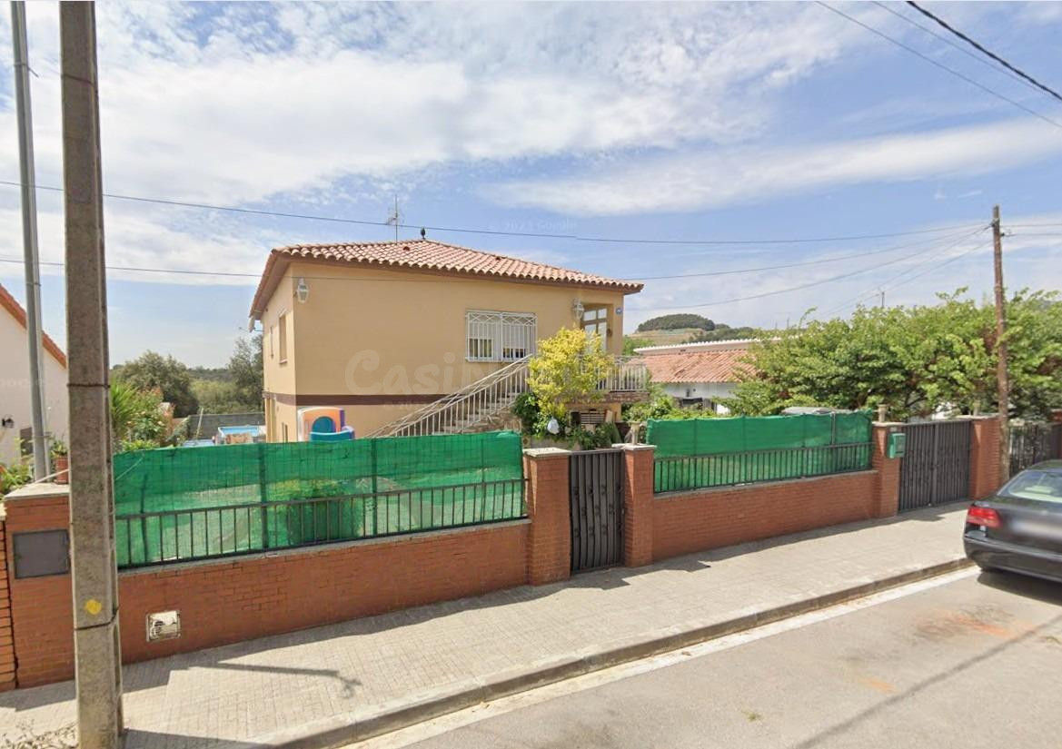 Se vende piso en Cesión de Remate en Urbanización Montseny 1 - foto 3