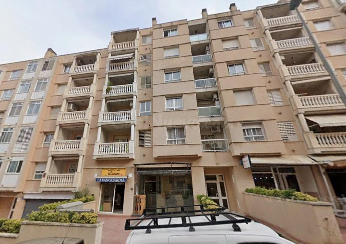 Se vende piso OKUPADO en Calle Blanca D´Anjou Nº 10 Tarragon - foto 2