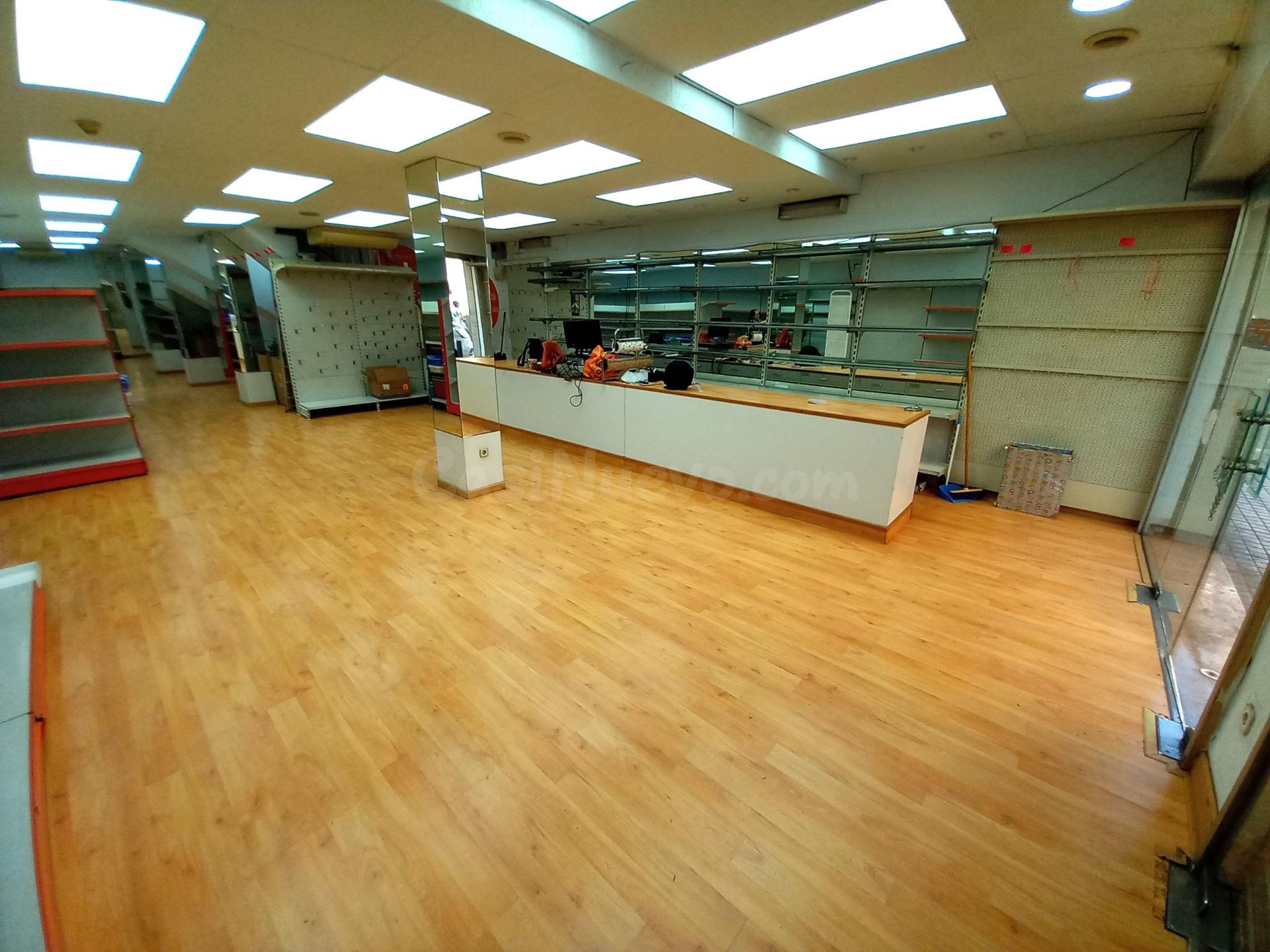GRAN LOCAL COMERCIAL. DIAFANO Y LUMINOSO.