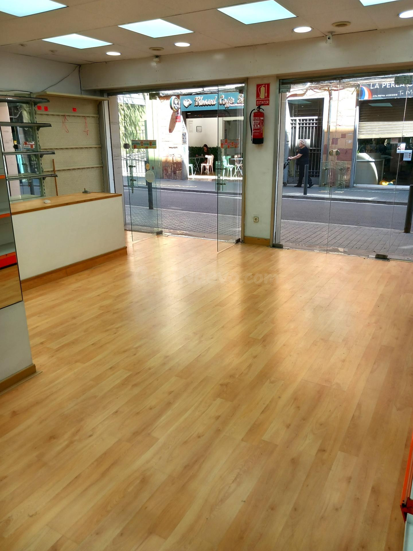 GRAN LOCAL COMERCIAL. DIAFANO Y LUMINOSO. - foto 3