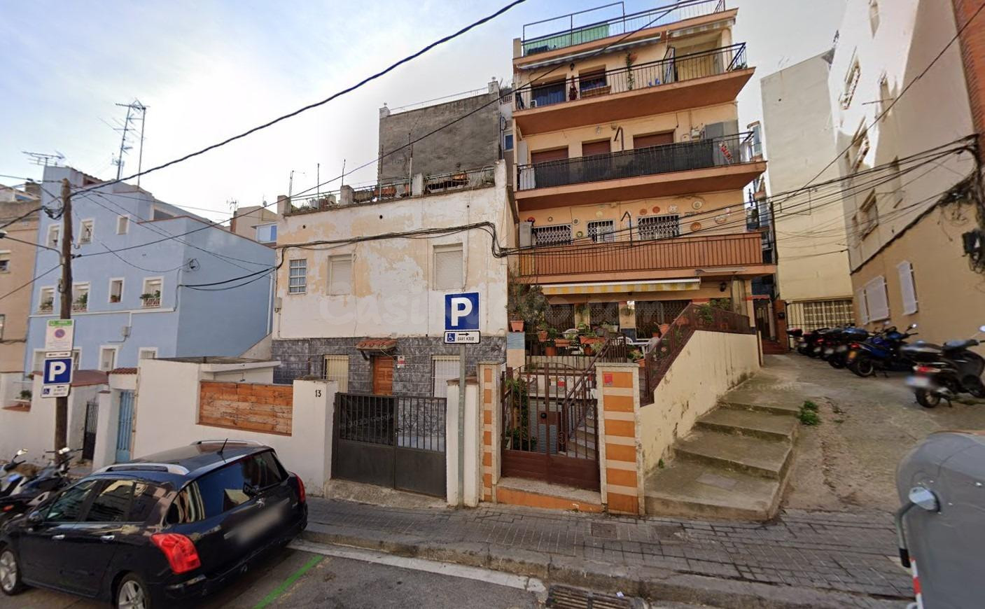 Se vende piso ALQUILADO en Calle Queixans de Barcelona (Barc
