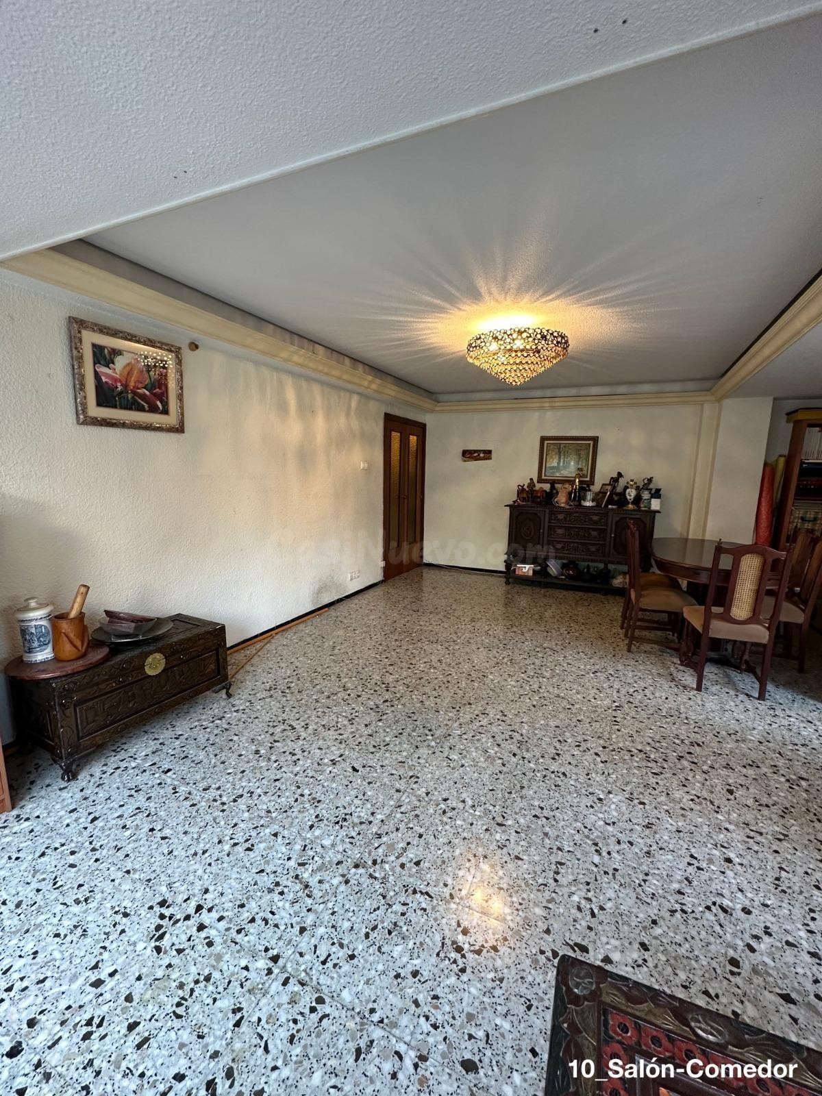 GRAN PISO EN ZONA CENTRO ESQUINA - foto 2
