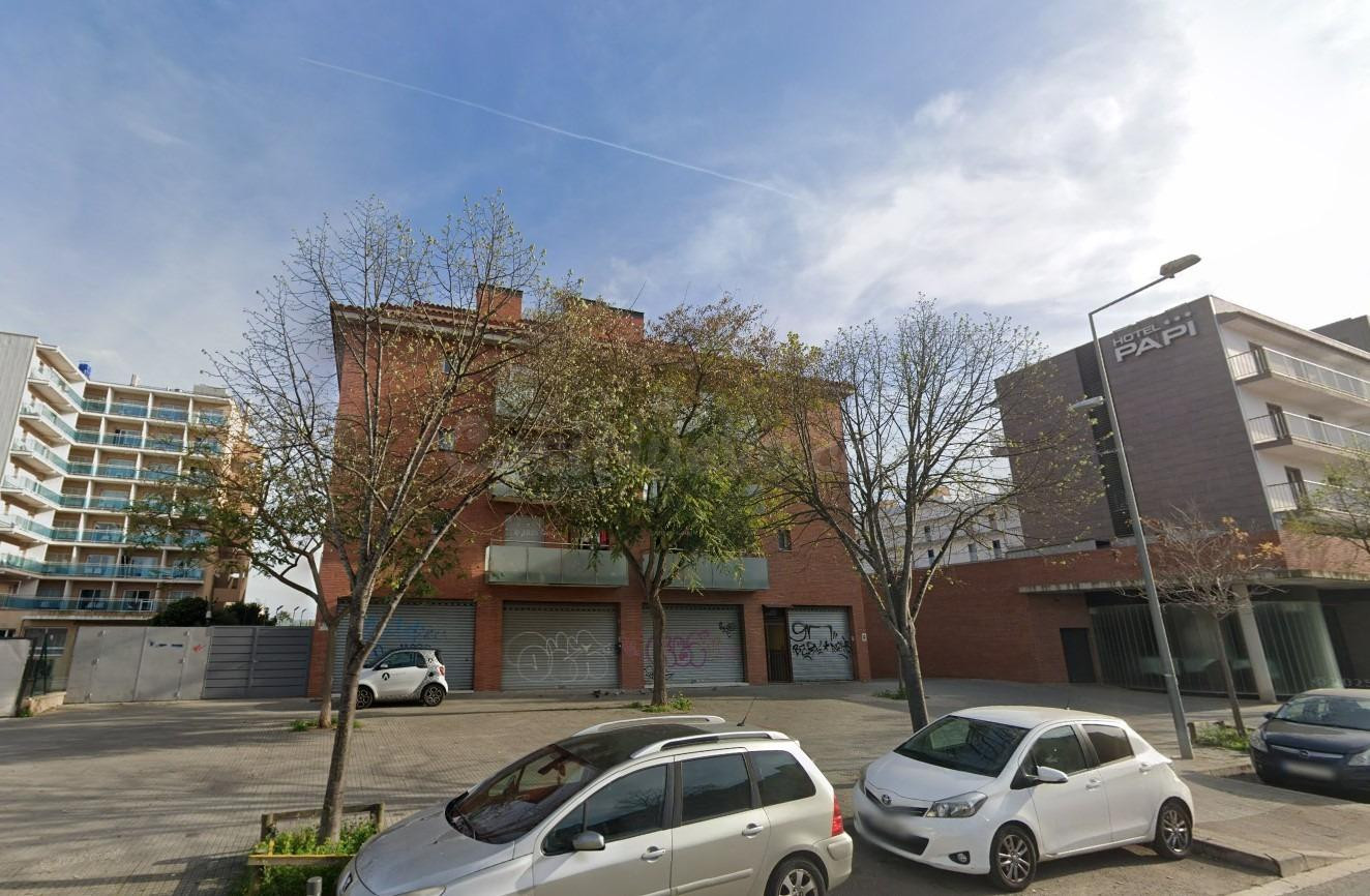 Se vende piso ALQUILADO en Malgrat de Mar (Barcelona). - foto 2