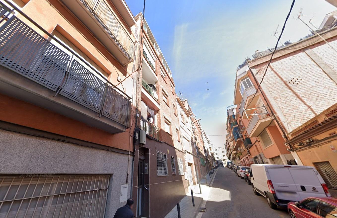 Se vende piso ALQUILADO en Calle Pons I Pons de Santa Coloma