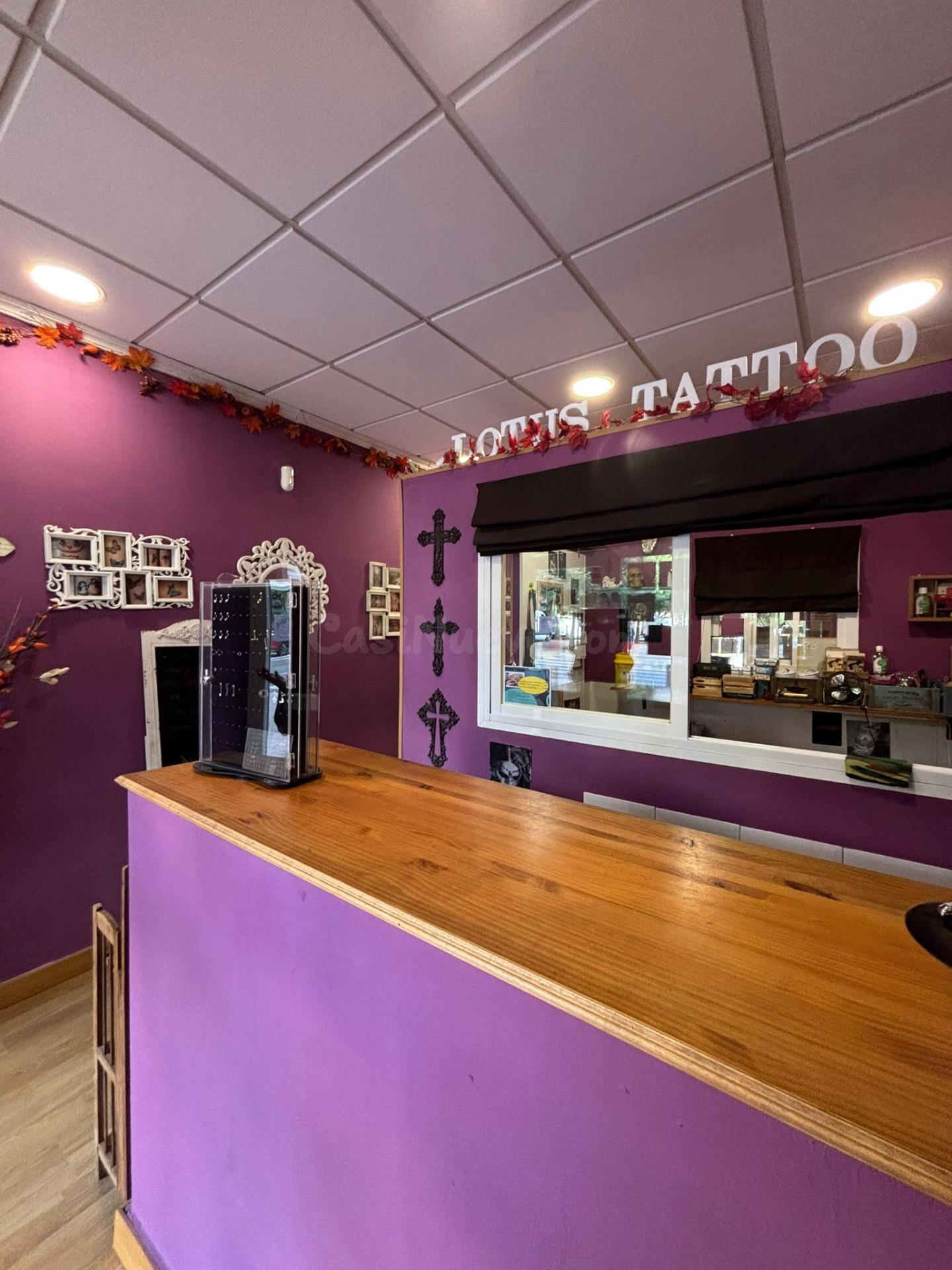 Amplio Local Comercial en el Corazón de Alicante - Oportunid